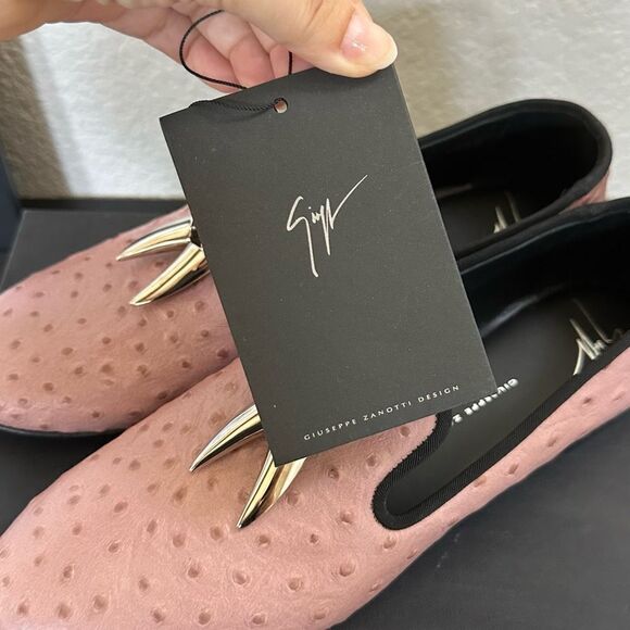 Giuseppe Zanotti Ostrich Textured Leather Slip On Stylish Loafer - Picture 2 of 13